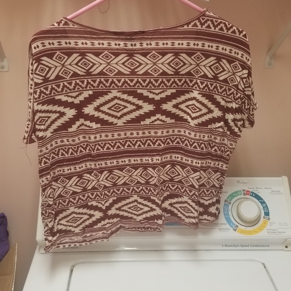 Crop top - Picture 2 of 3